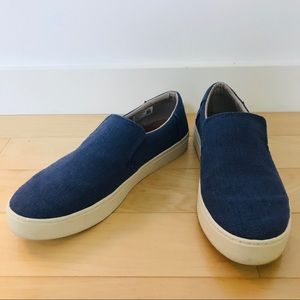 TOM’S casual slip-on blue canvas shoes